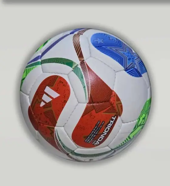 كرة قدم Adidas أبيض أحمر وأخضر