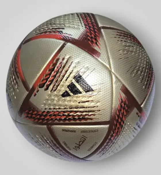 كرة قدم Adidas ذهبي وأحمر