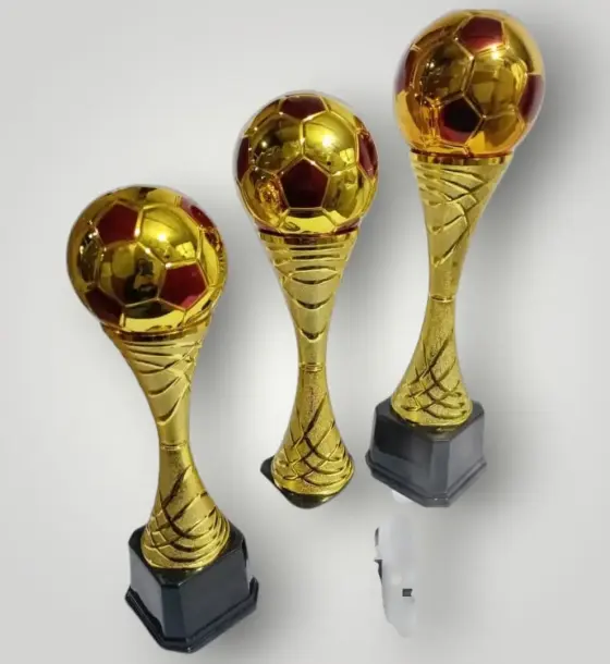 طقم كؤوس ذهبية كرة قدم 32/36/41cm