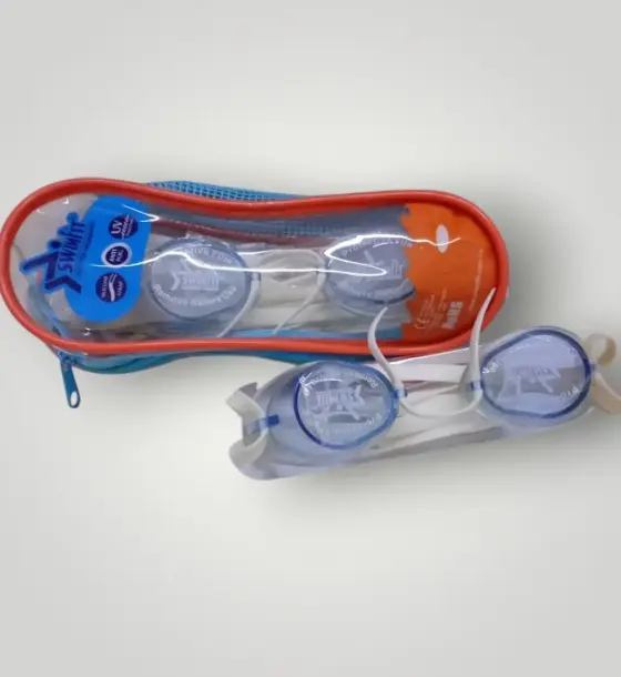 نضارة سباحة Speedo مع علبة
