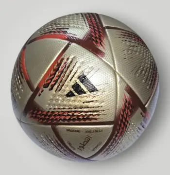 كرة قدم Adidas ذهبي وأحمر