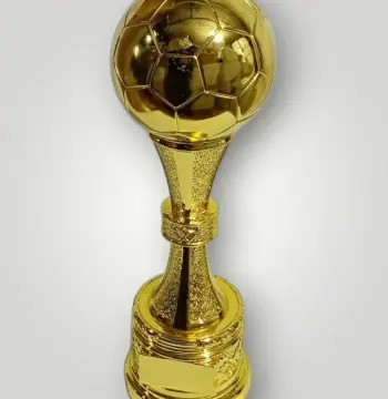 كأس كرة ذهبية
